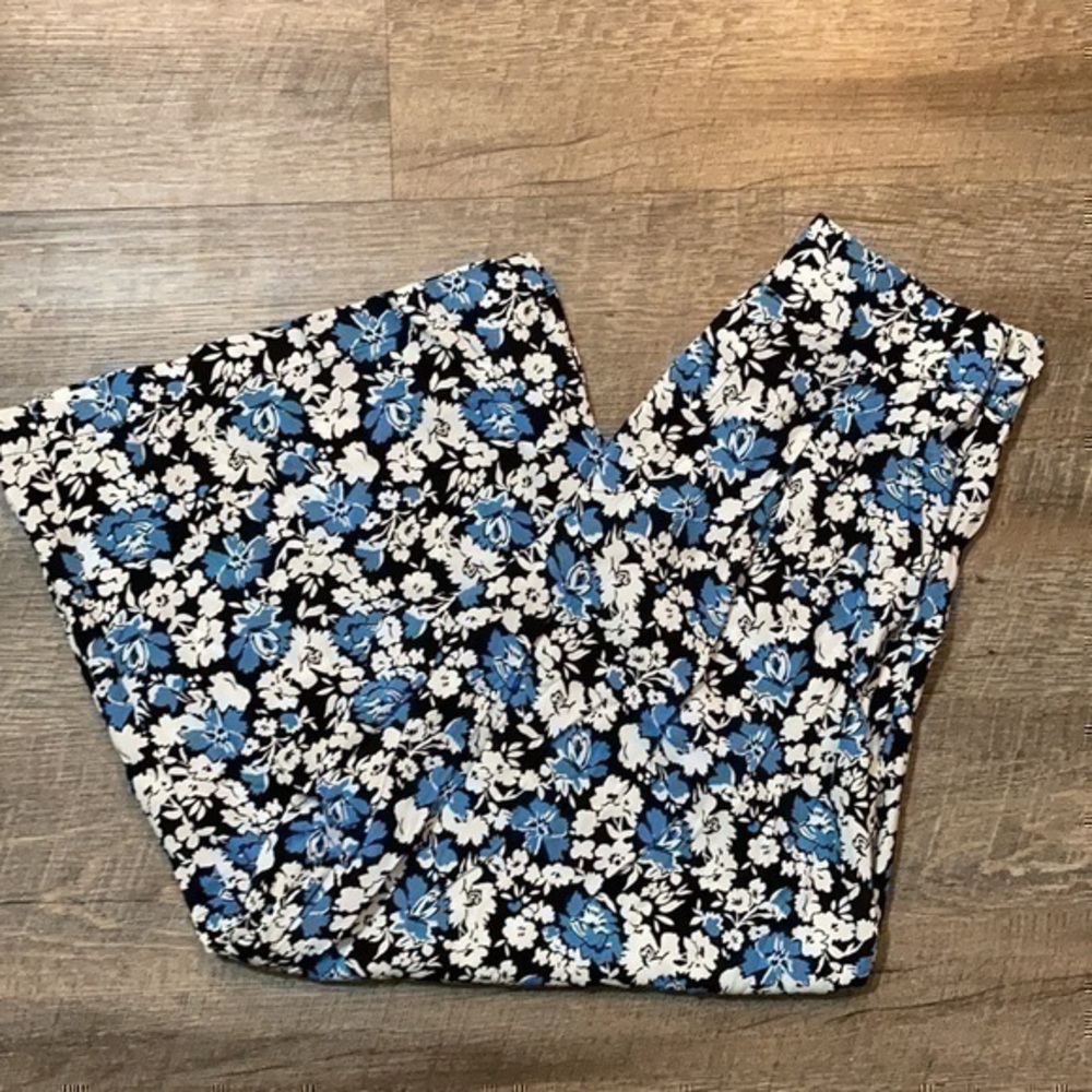Bershka Blue floral wide leg palazzo cropped pants size small